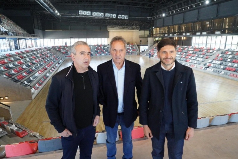 &nbsp;Scioli, junto a Javkin y Pullaro en uno de los escenarios de los Juegos.