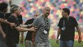Verón estalló contra el árbitro Darío Herrera.
