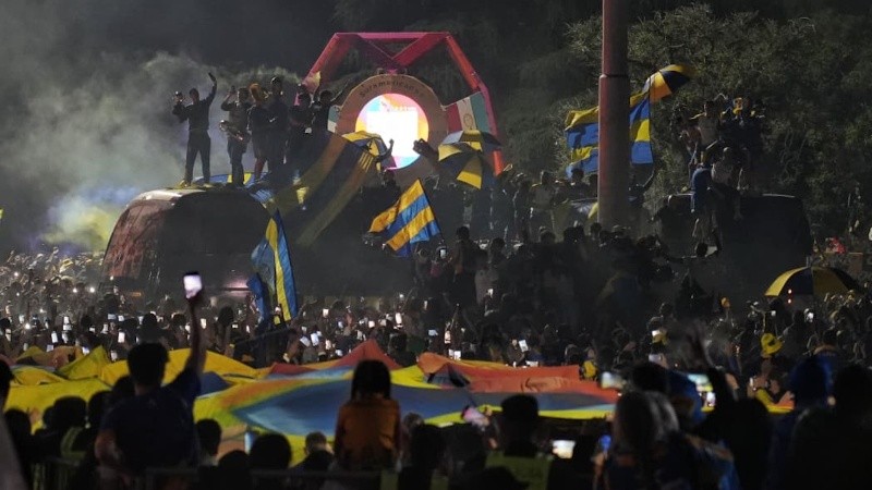El plantel canalla en el Monumento (Alan Monzón/Rosario3).