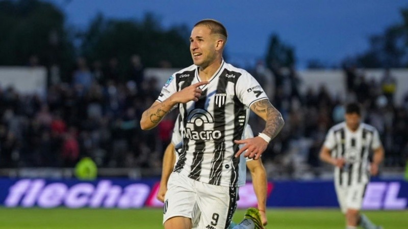 Agustín Módica, de 23 años, es el goleador del Clausura con nueve tantos.