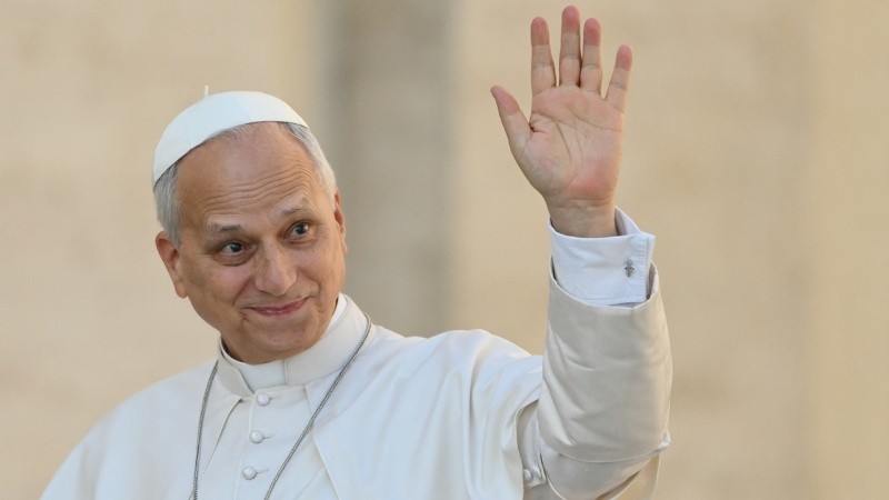 El Vaticano informó que el papa León XIV fue operado con éxito del nódulo en un pulmón.