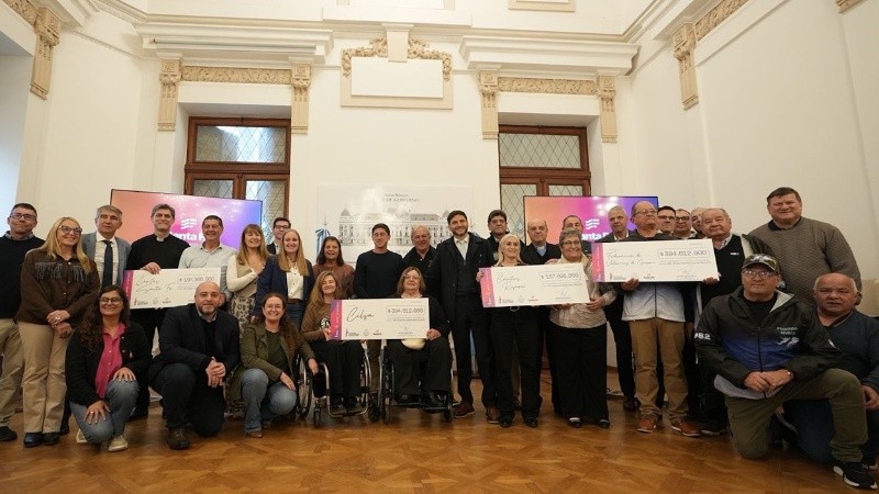 Cada institución recibió $ 394.612.000.&nbsp;