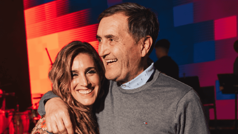 Soledad junto a su papá, Omar, a quien le dedicó “Mi refugio”, una de las canciones más emotivas de su nuevo disco.
