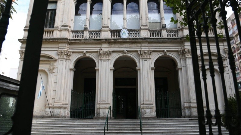 Los Tribunales Federales de Rosario. El juez dejó presos a cinco imputados.