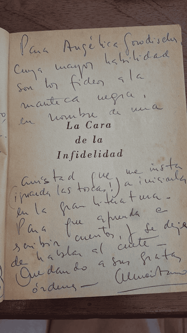&nbsp;Parte de la dedicatoria de Maritano a Gorodischer en un ejemplar de su libro de cuentos, regalado por la autora a su colega en 1977.