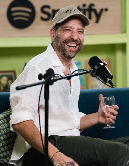 “Antes de que terminaran de preguntarme, ya había dicho que sí”, confió Andrés Rovetto sobre la convocatoria a la serie 'Moria'.