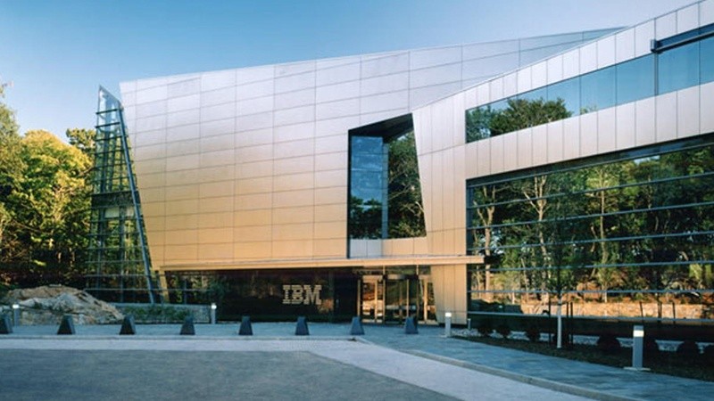 IBM fue una de las primeras grandes empresas en anunciar despidos vinculados a la IA&nbsp;