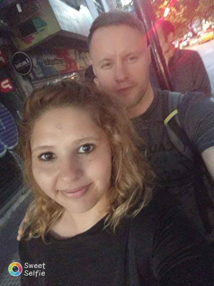La foto del perfil de Facebook del hombre prófugo.