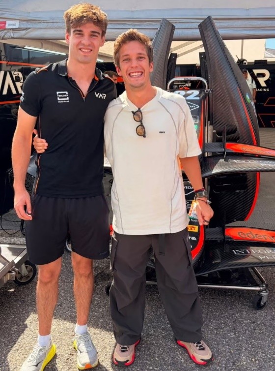 Sacha Fenestraz con Nico Varrone (@nicovarrone1).&nbsp;